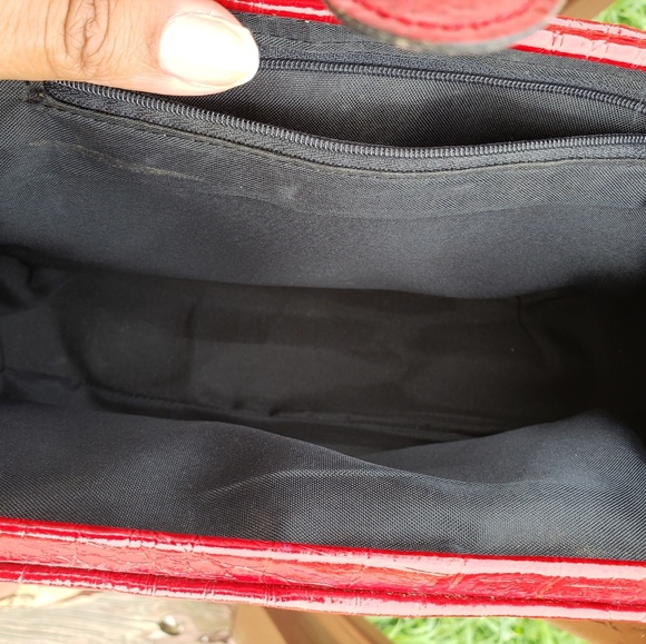 Vintage Red Eelskin Print Shoulder Bag - Picture 5 of 5